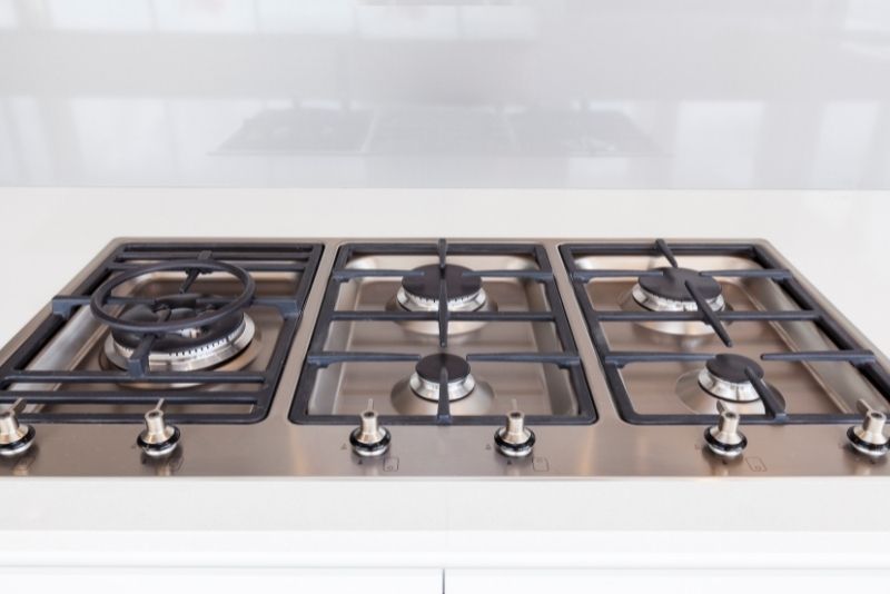 cleaned cooktop ready for cooking